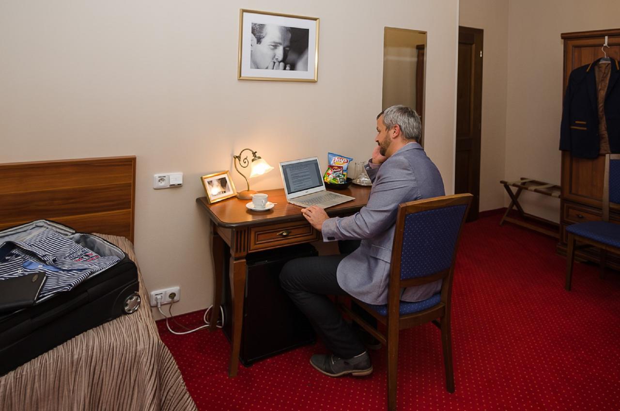 Hejtmansky Dvur Hotel Slany Ngoại thất bức ảnh