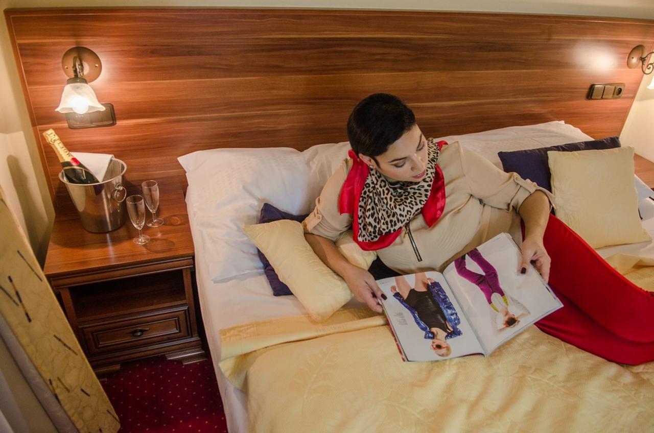 Hejtmansky Dvur Hotel Slany Ngoại thất bức ảnh