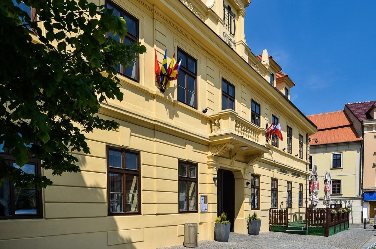 Hejtmansky Dvur Hotel Slany Ngoại thất bức ảnh